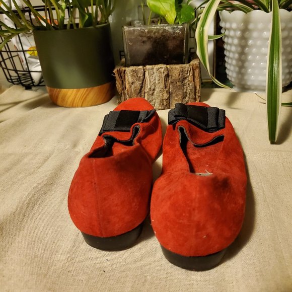 L.J. Simone Vintage Suede Heels - Picture 5 of 11